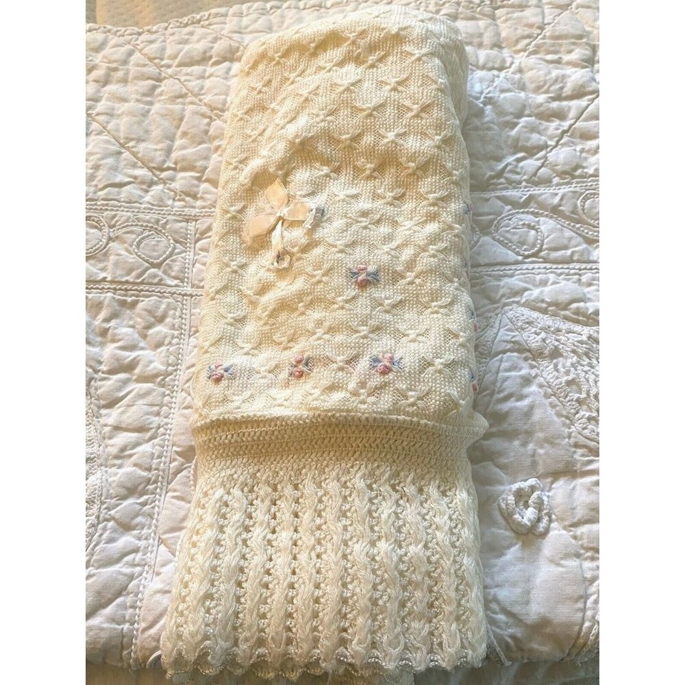 Vintage Soft Knit Off White Baby Blanket with Blue Pink Embroidered Flowers‎ Bow